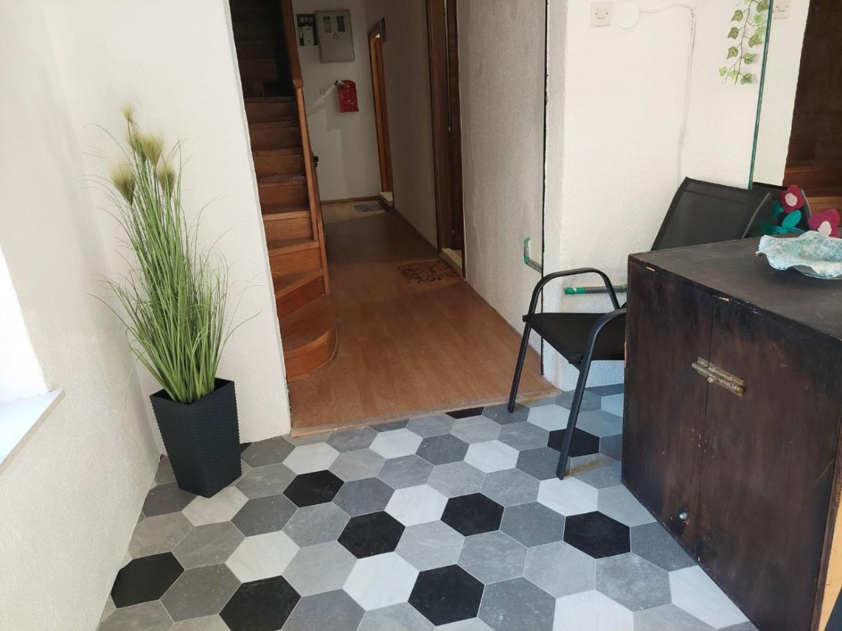 Niko Ii 5 Min To Center Apartment